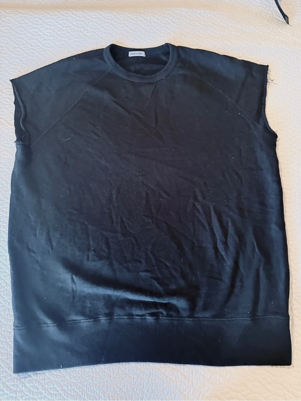 Hiro Clark brand Black Sleeveless Crew Neck Men’s Shirt - Picture 1 of 2